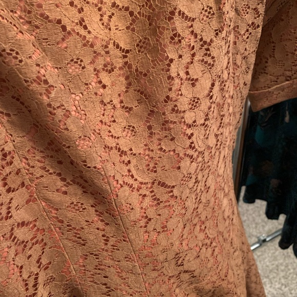 Vintage formal lace dress - Picture 2 of 2